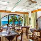 Le restaurant sur la mer